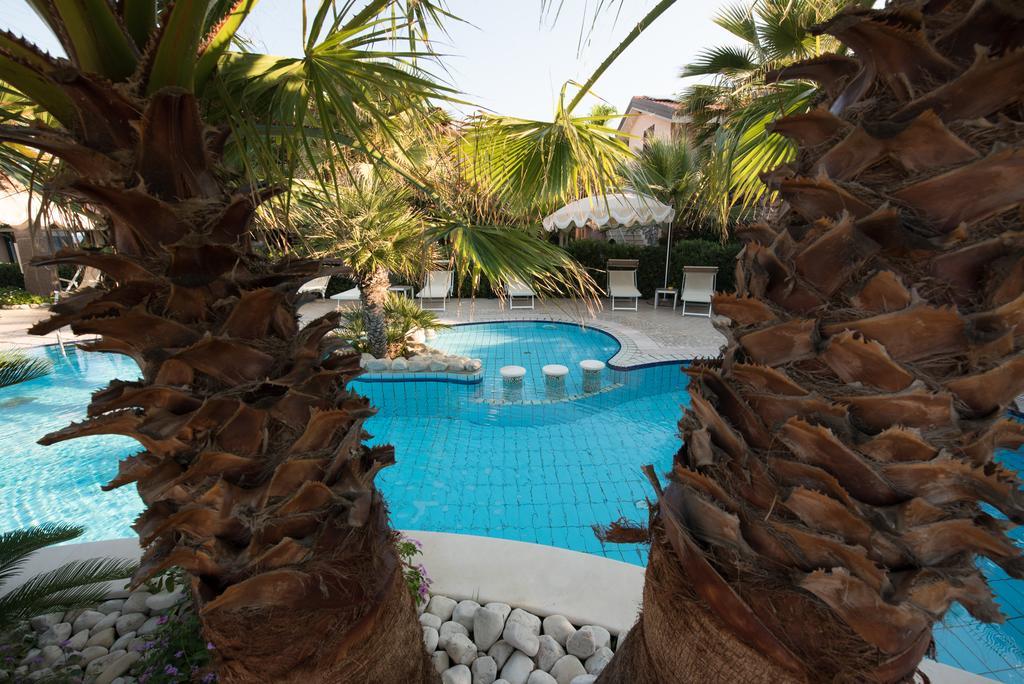 Baia Del Godano Resort & Spa Capo Vaticano Exterior foto